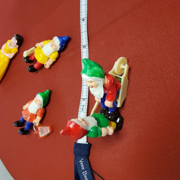 Snow White and the Seven Dwarfs cake topper - Picture 12 of 12